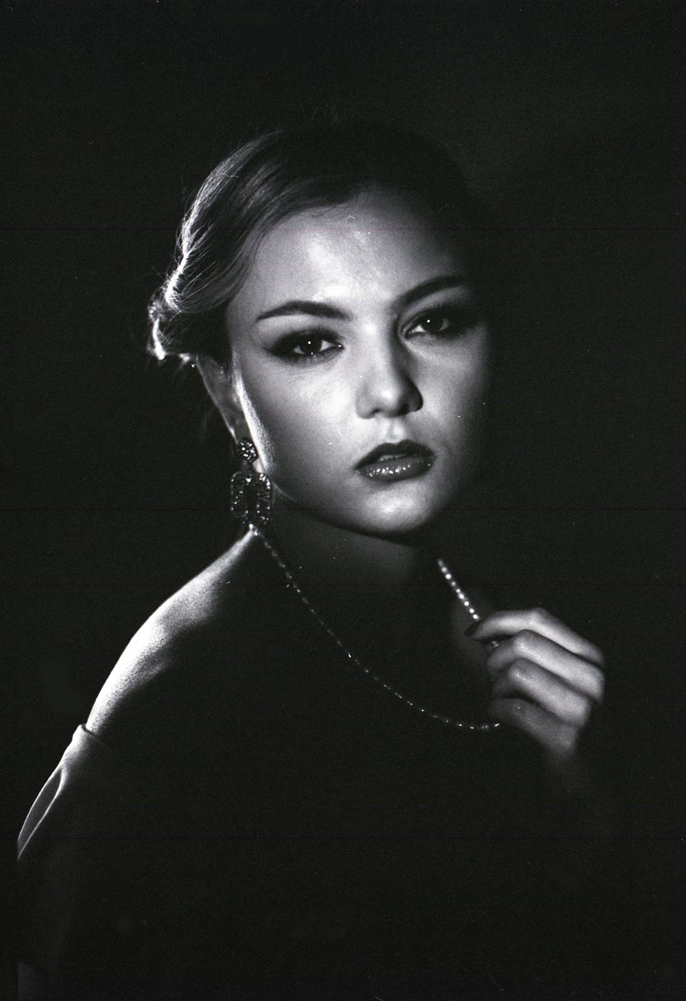 Lighting Film Noir Style Guide: How to Easily Craft 5 Soft Lighting